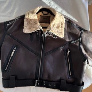Zara Women’s oversized brown Leather Jacket with Shearling Collar